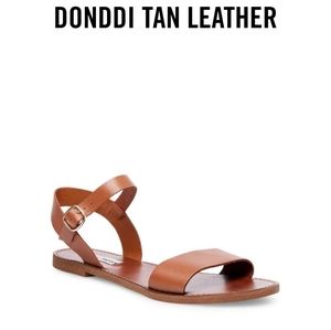 NWT and Box Steve Madden Donddi Leather Sandals